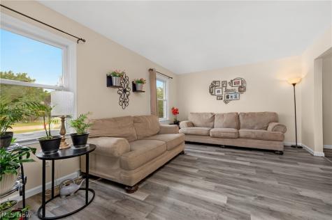 4218 Canterbury Drive Brunswick OH 44212
