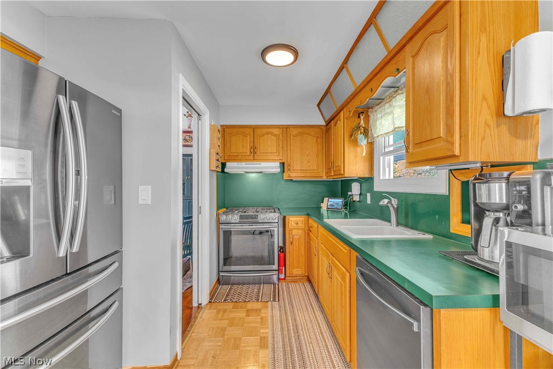 6670 Crenshaw Drive Parma Heights OH 44130