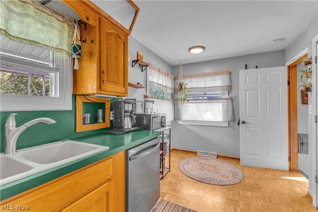 6670 Crenshaw Drive Parma Heights OH 44130