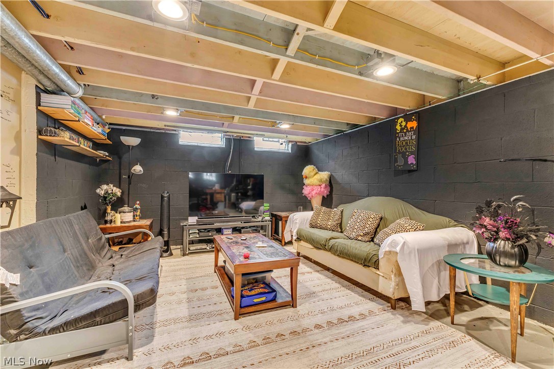 6670 Crenshaw Drive Parma Heights OH 44130