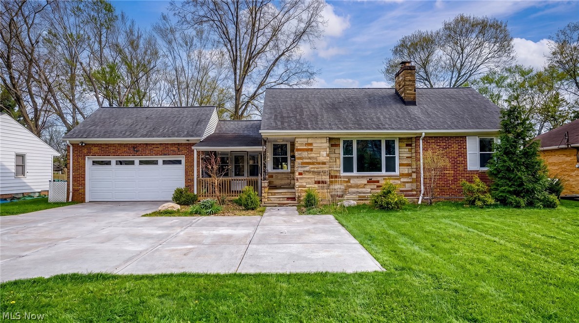 2031 W Pleasant Valley Road Parma OH 44134