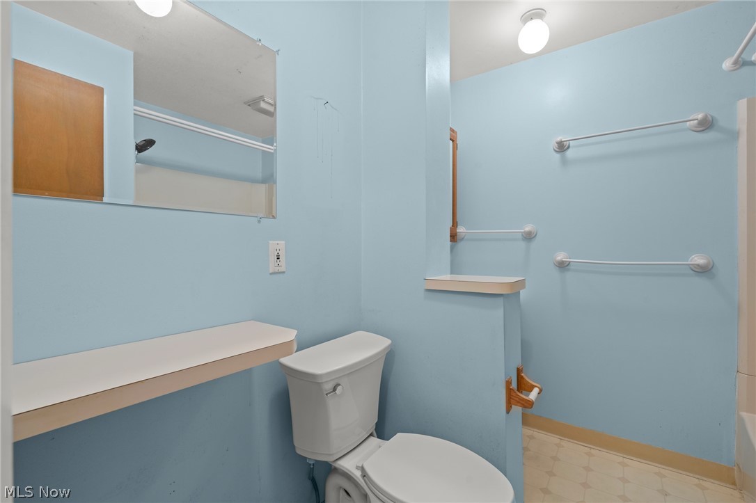 2031 W Pleasant Valley Road Parma OH 44134