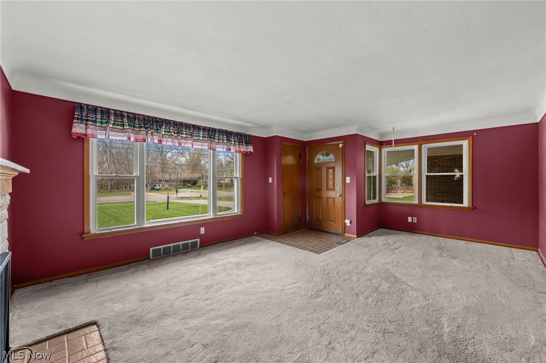 2031 W Pleasant Valley Road Parma OH 44134
