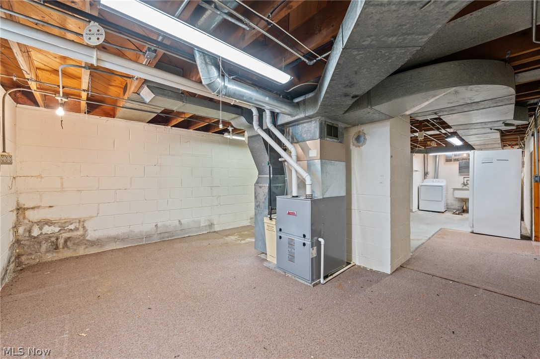 2031 W Pleasant Valley Road Parma OH 44134