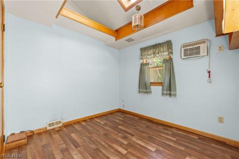 409 Edith Avenue Akron OH 44312