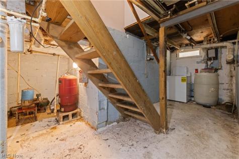 409 Edith Avenue Akron OH 44312
