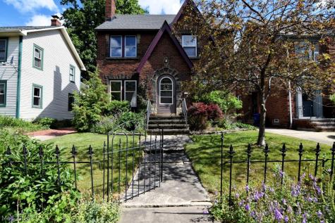 3549 Cedarbrook Road University Heights OH 44118