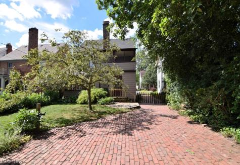 3549 Cedarbrook Road University Heights OH 44118