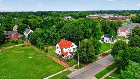 1434 E 82nd Street Cleveland OH 44103