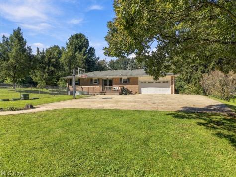 4280 Beechwood Avenue Alliance OH 44601