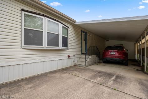 78 Periwinkle Drive Olmsted Twp OH 44138