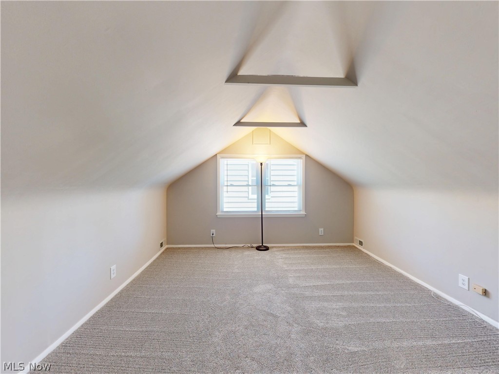 1179 Roland Road Lyndhurst OH 44124