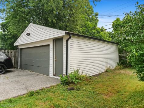 3713 E 153rd Street Cleveland OH 44120