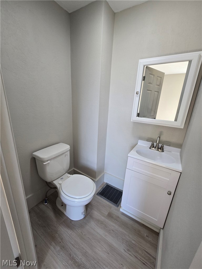 212 Central Avenue Tiltonsville OH 43963