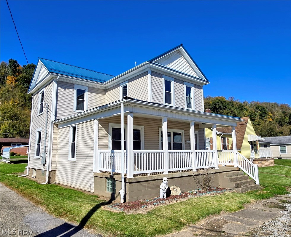 212 Central Avenue Tiltonsville OH 43963