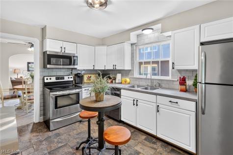 2242 Cordova Avenue Youngstown OH 44504