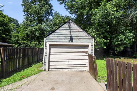 2242 Cordova Avenue Youngstown OH 44504