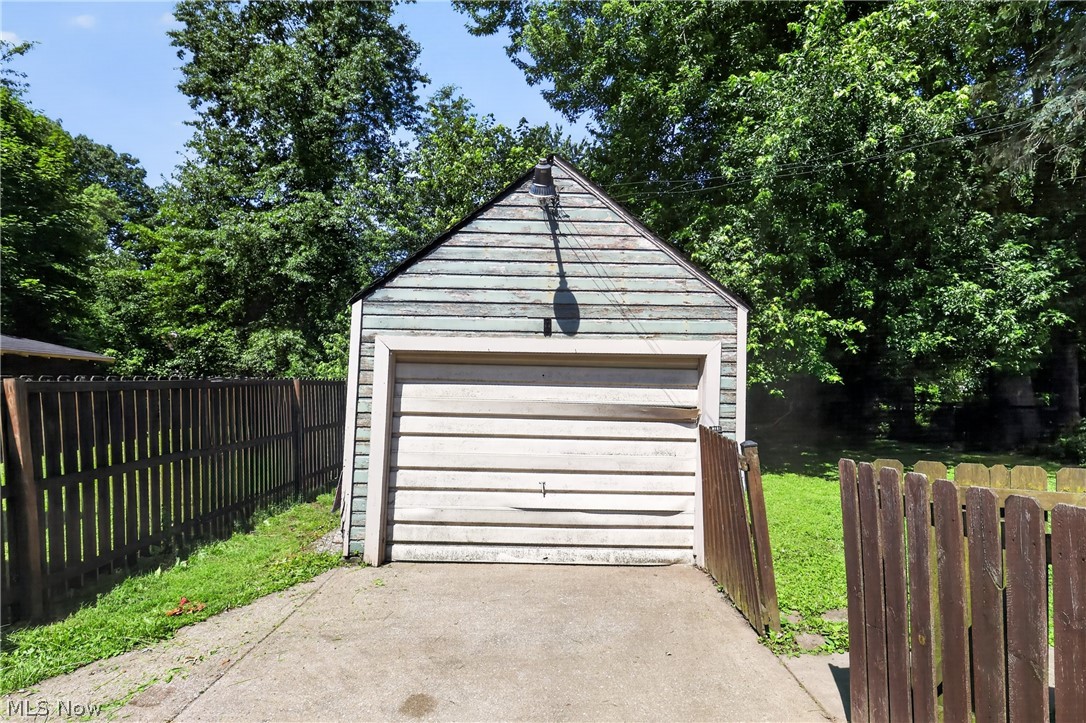 2242 Cordova Avenue Youngstown OH 44504
