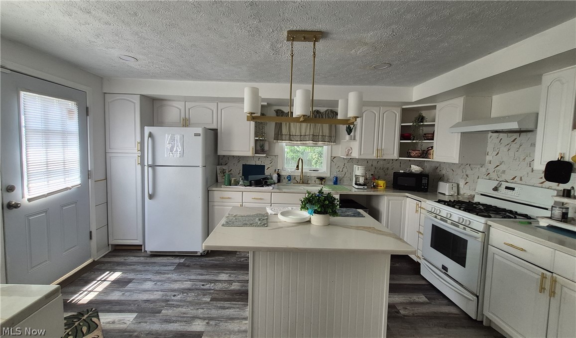 513 Henry Street Elyria OH 44035