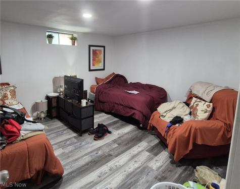 513 Henry Street Elyria OH 44035