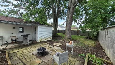 513 Henry Street Elyria OH 44035