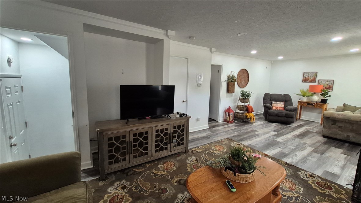513 Henry Street Elyria OH 44035