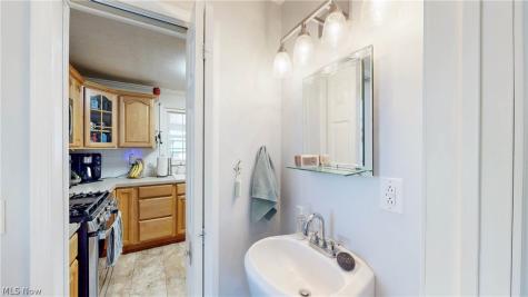 1661 Rexdale Drive Cuyahoga Falls OH 44221