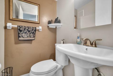 89 Wellsley Place Brunswick OH 44212