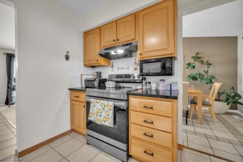 89 Wellsley Place Brunswick OH 44212