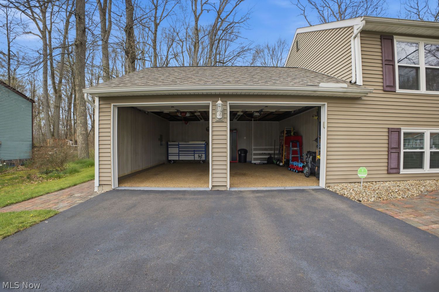 7606 Pegotty Drive NE Warren OH 44484