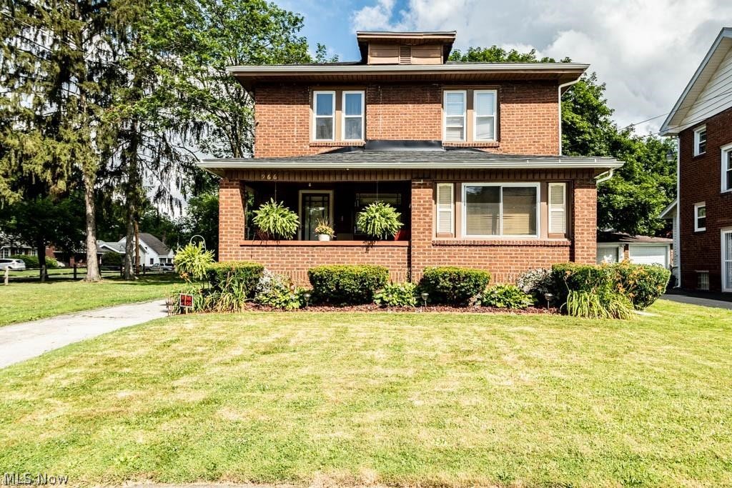 966 Lanterman Avenue Youngstown OH 44511