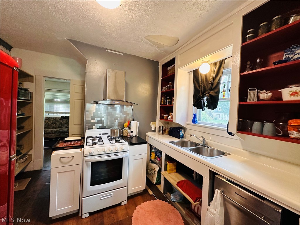 966 Lanterman Avenue Youngstown OH 44511