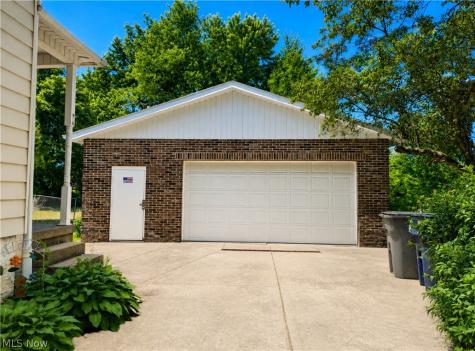 2446 Vestal Road Youngstown OH 44509