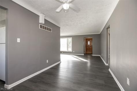 3991 Wendy Drive Cleveland OH 44122