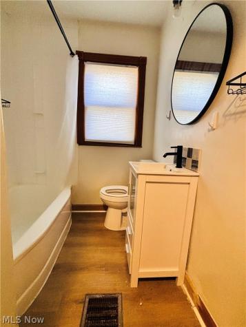 2711 Ironwood Street Cuyahoga Falls OH 44221