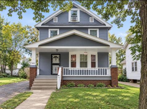 15811 Huntmere Avenue Cleveland OH 44110