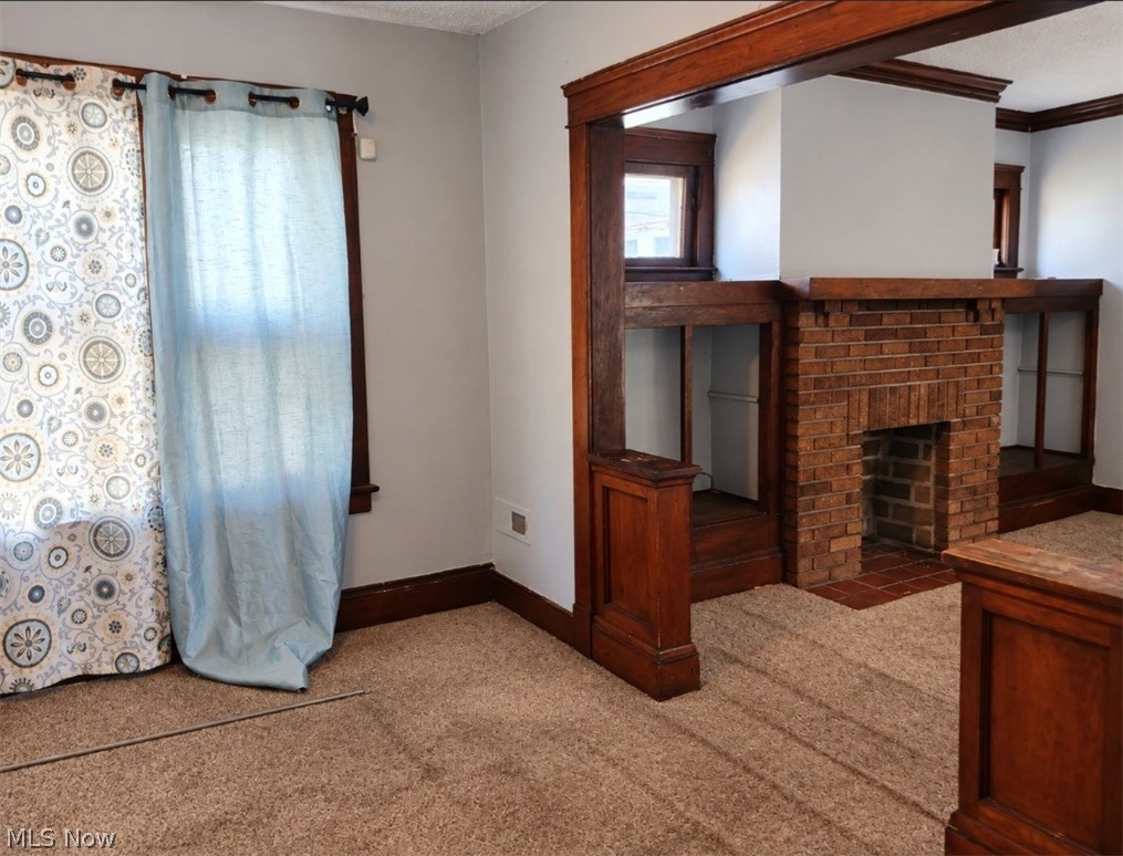 15811 Huntmere Avenue Cleveland OH 44110