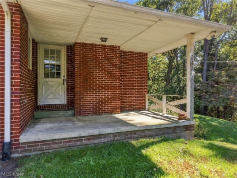 747 NW 17th Street NW Massillon OH 44647