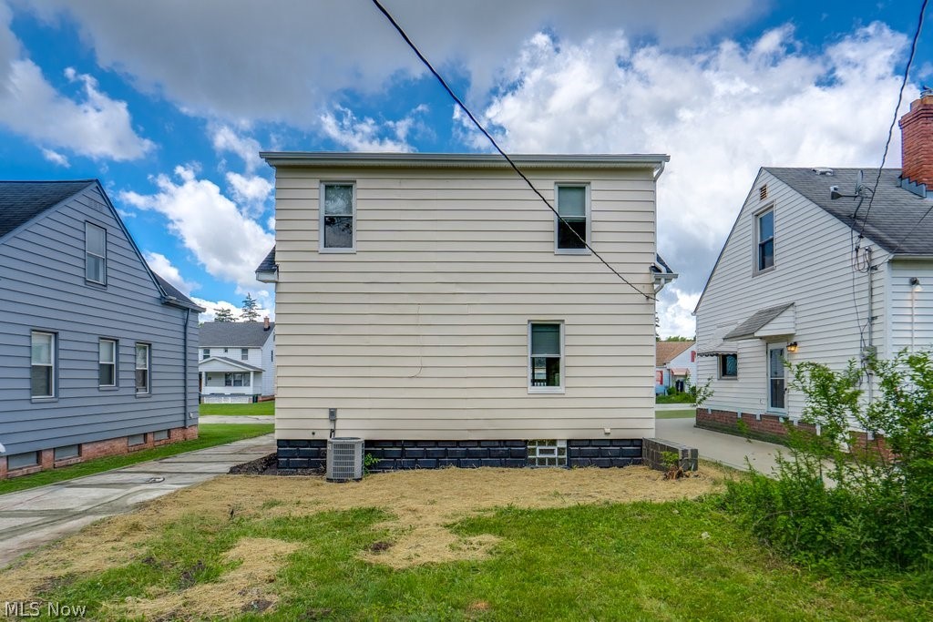 5141 Clement Avenue Maple Heights OH 44137
