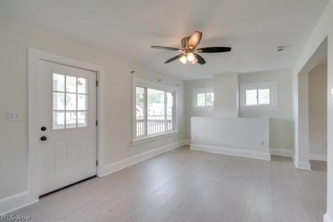 5141 Clement Avenue Maple Heights OH 44137