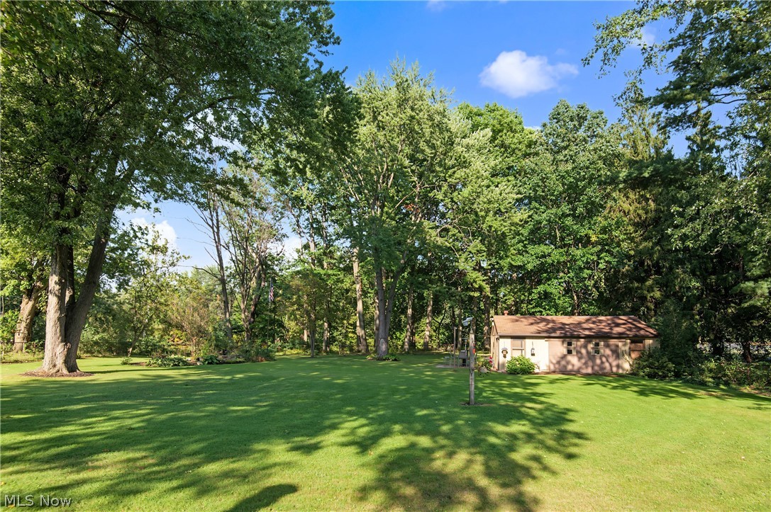 3577 Lynwood Drive NW Warren OH 44485