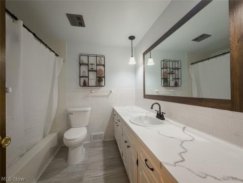 4935 Quincy Street NW Canton OH 44708