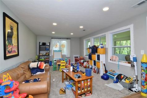 34500 Jaclyn Drive Solon OH 44139