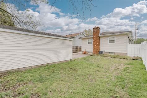 186 Pocantico Avenue Akron OH 44312