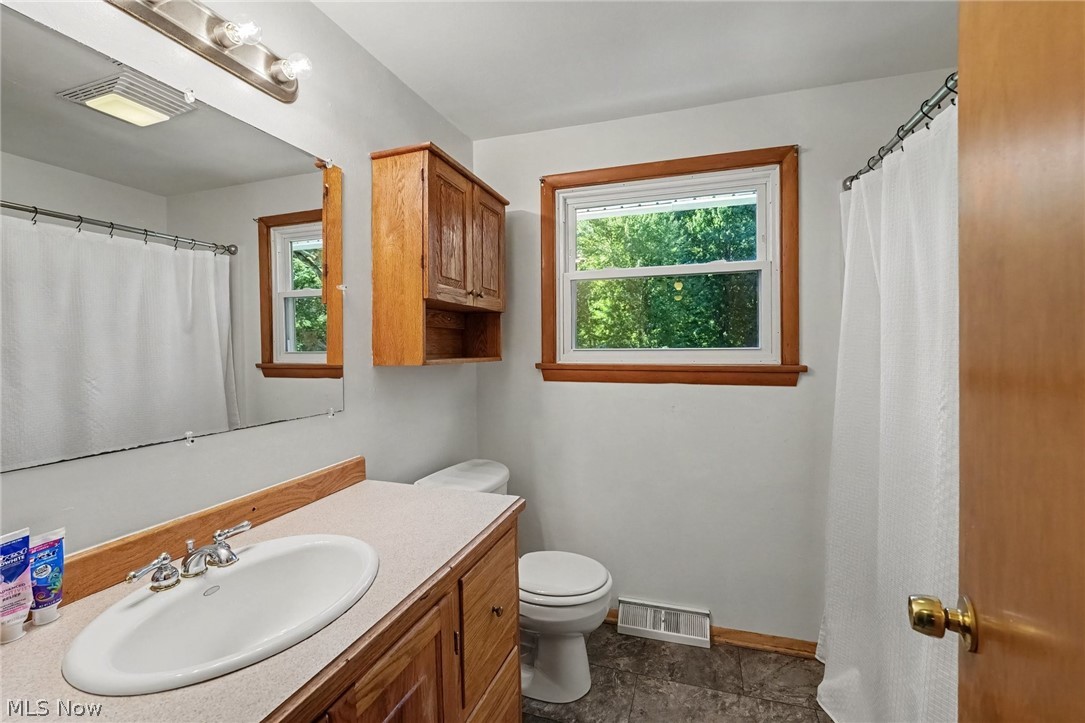 6187 Robinhood Lane Ashtabula OH 44004