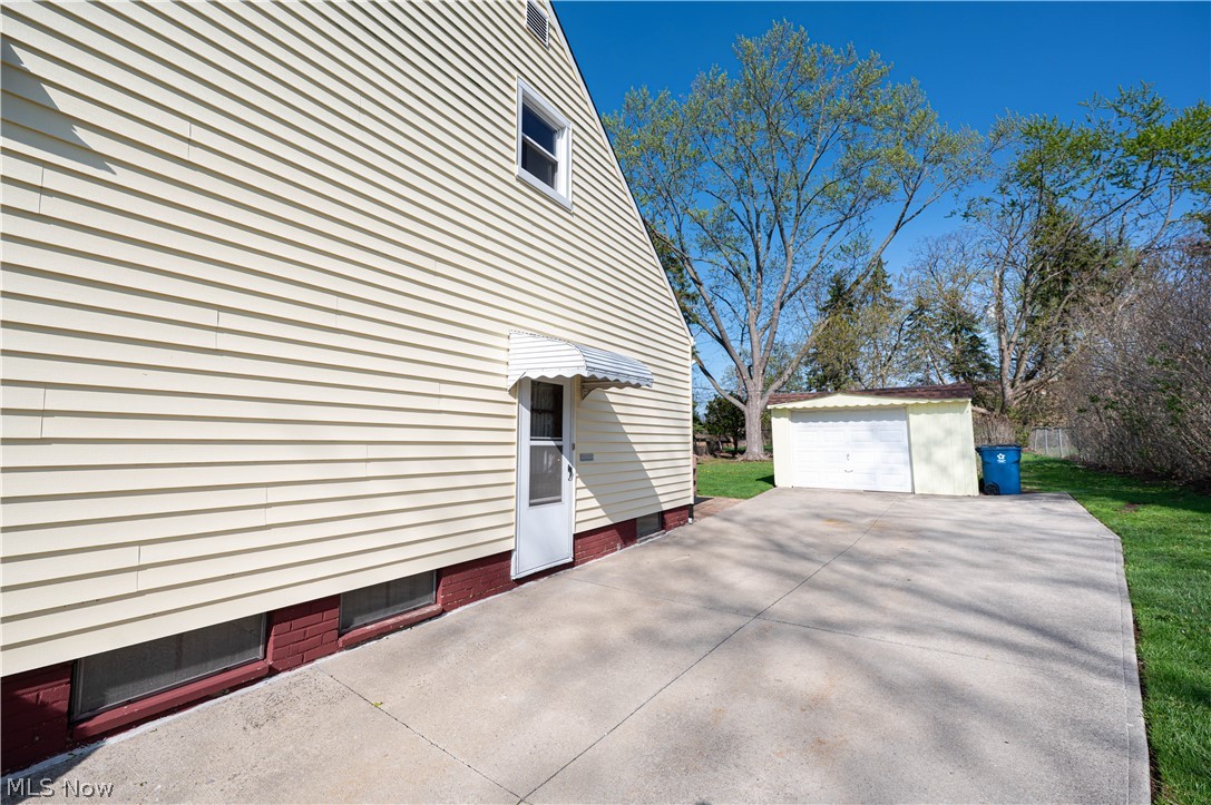 5139 Robinhood Drive Willoughby OH 44094