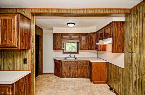 126 Lake Avenue NE Massillon OH 44646