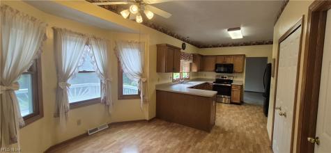 19457 Stony Point Drive Strongsville OH 44136
