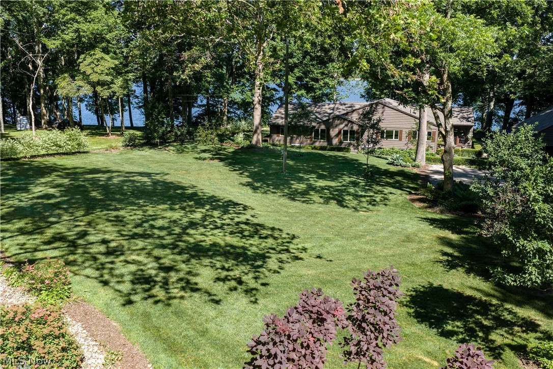 8745 Locust Street SW Sherrodsville OH 44675