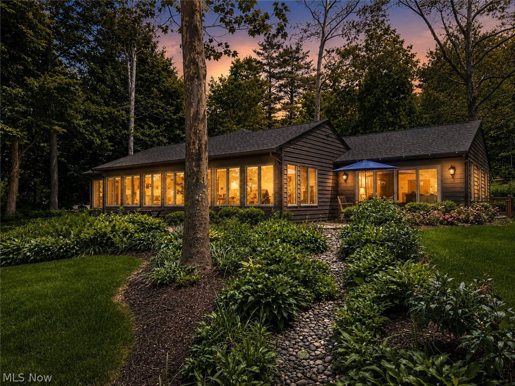 8745 Locust Street SW Sherrodsville OH 44675